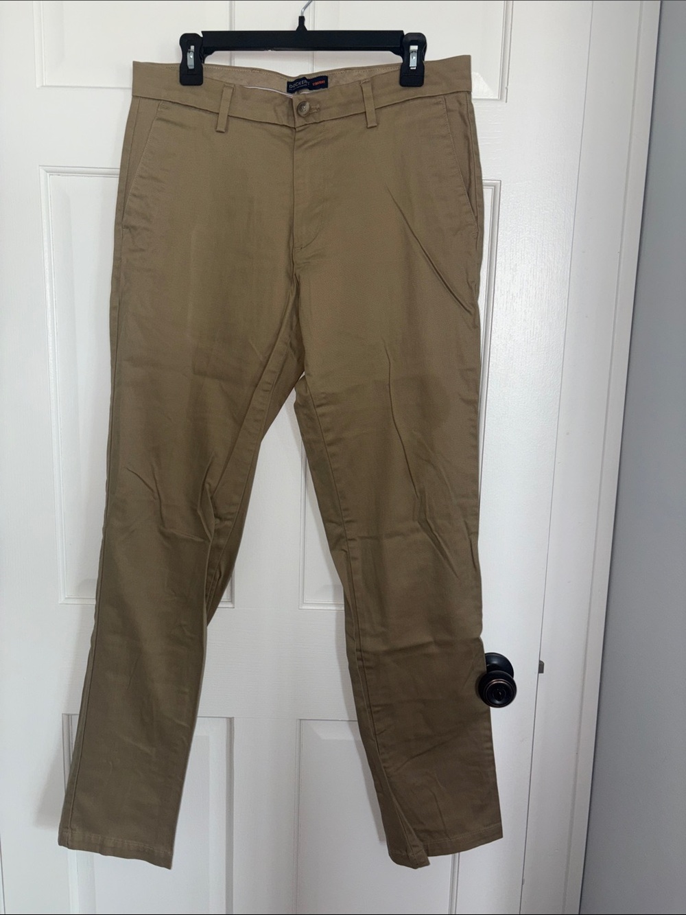 Dockers Men's Khaki Straight-Leg Chinos - Tan